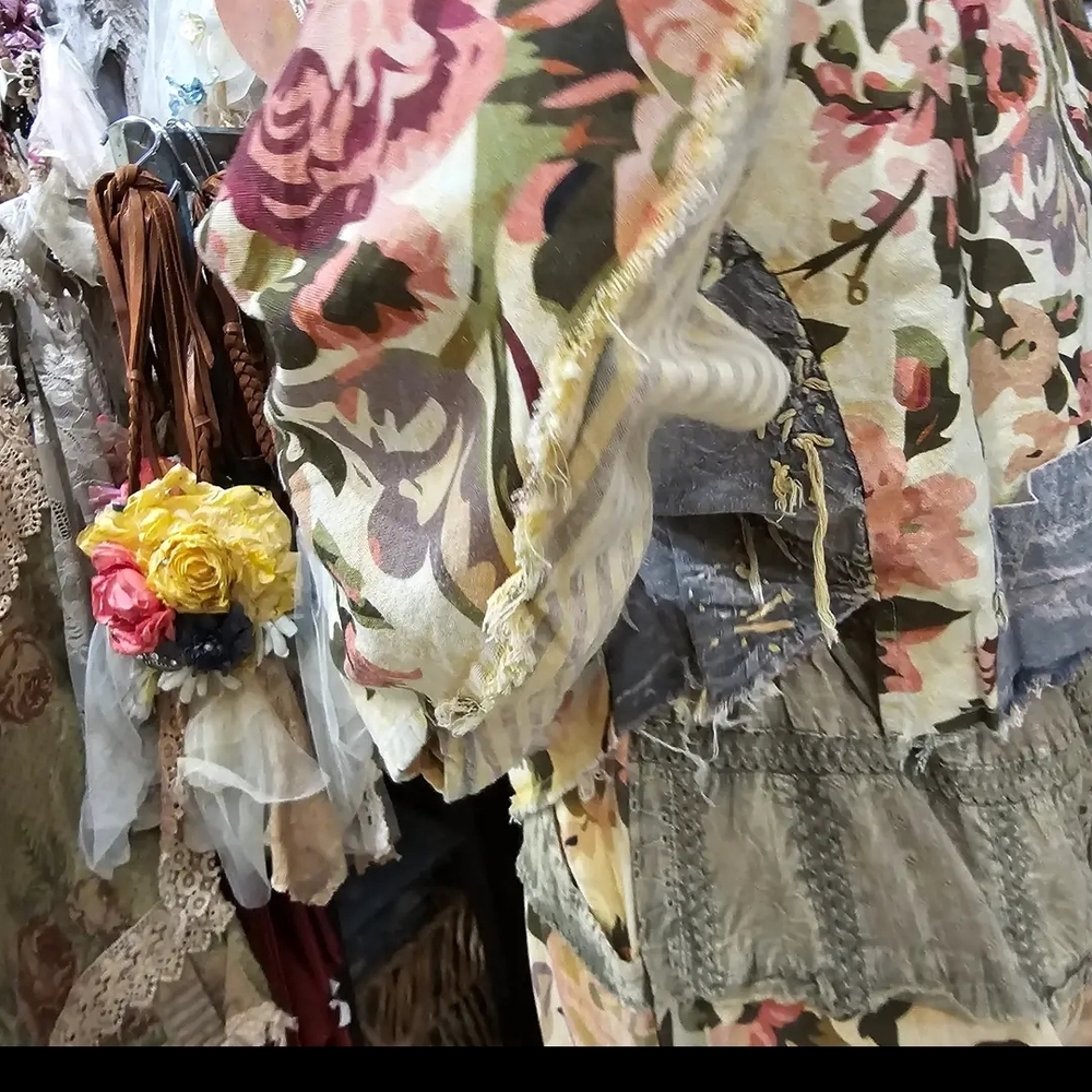 #1396 A Rare Bird Chambray Knotted Shirt/Jacket - Picture 16 of 16